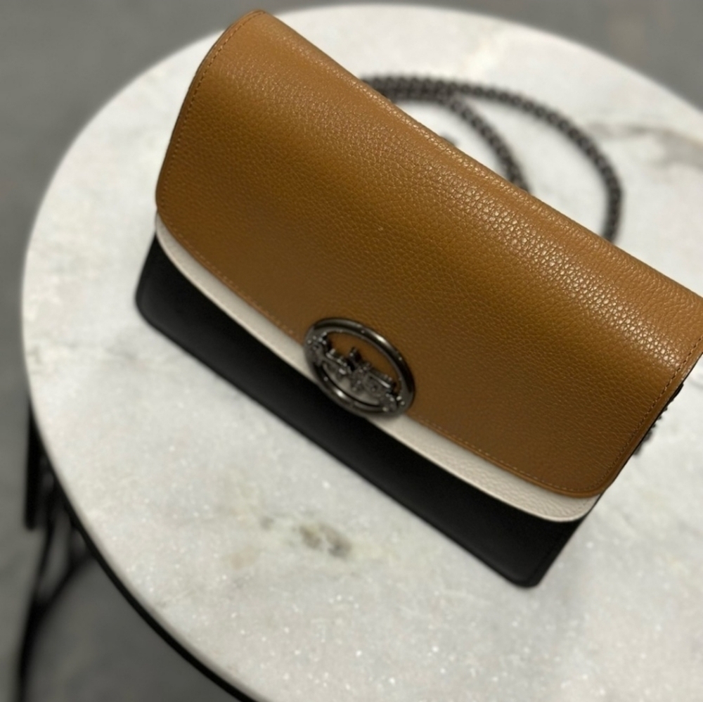 COACH NWT RARE ELLE FLIP CROSSBODY - Picture 2 of 7